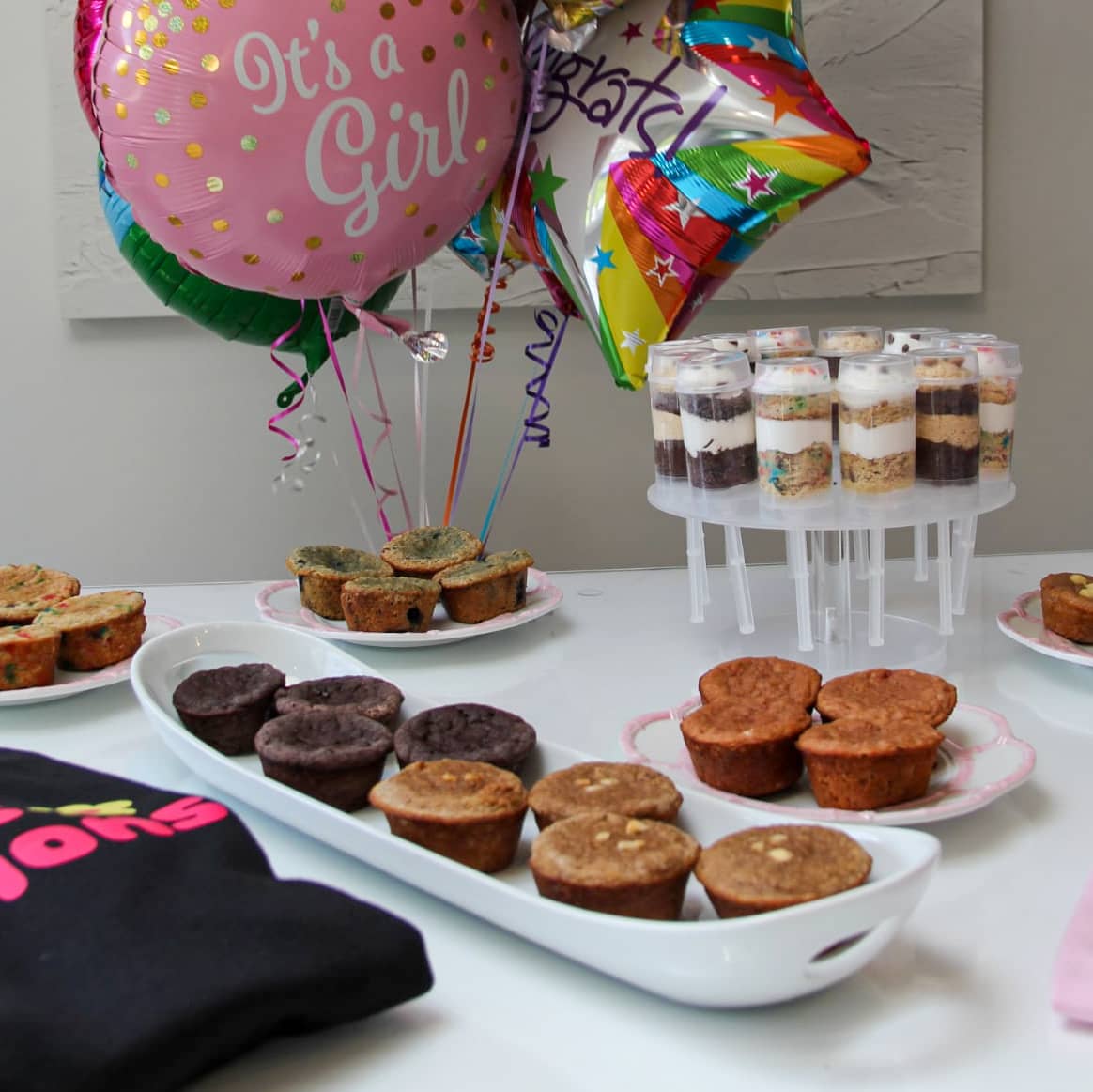 Muffins, Cake Pops and Balloon Bouquet