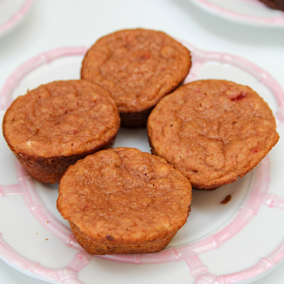 https://49645306.fs1.hubspotusercontent-na1.net/hubfs/49645306/Site%20Images/Products/PBJ-Muffins.jpg